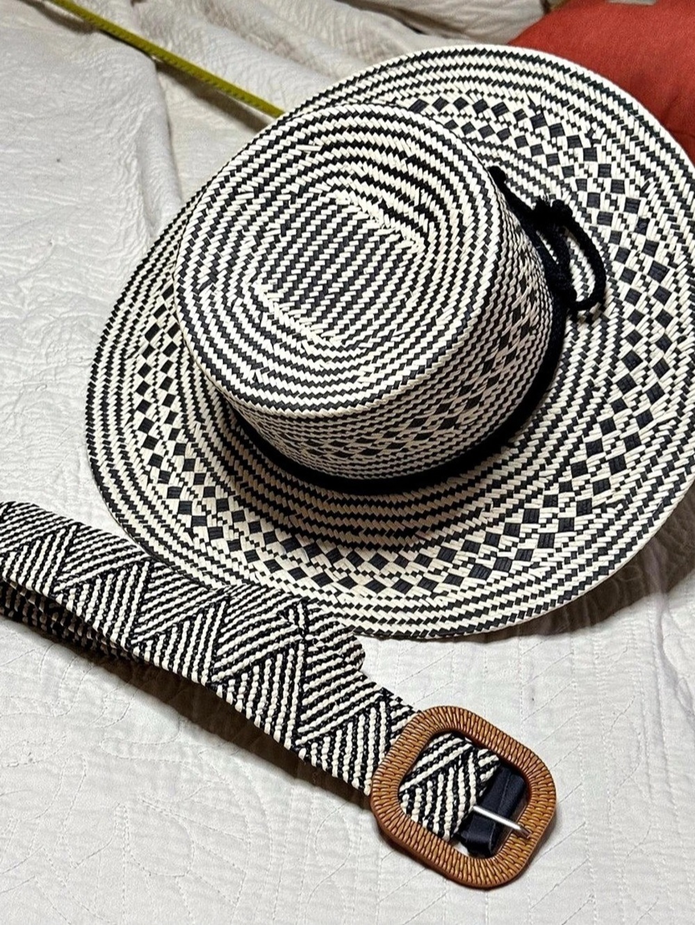 Scoop Women's Black & White Chevron Sun Hat with coordinating belt.